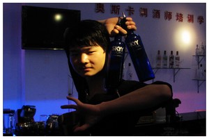  2010花式调酒师学员:张丙豹