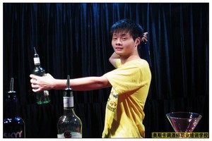 2011调酒师：曾伟